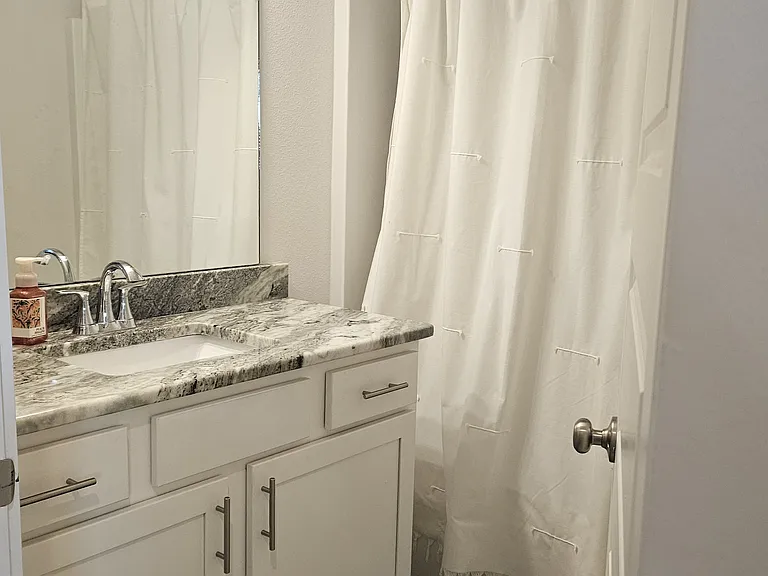 12514 Windsor Dr — Photo 27