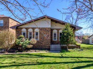 17925 Dekker St, Lansing, IL 60438
