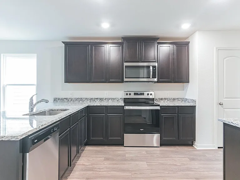 112 Allington Cir — Photo 10