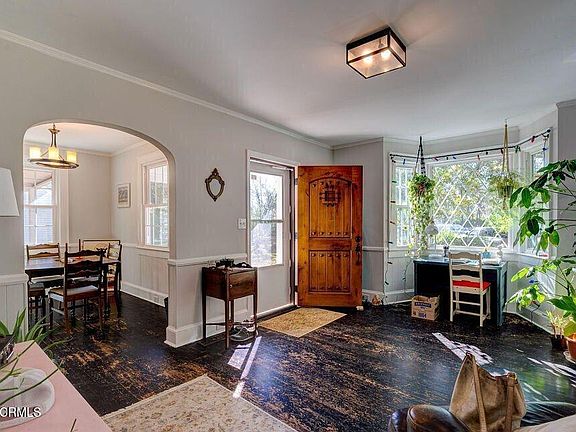 4th image of 323 Pine Grove Drive