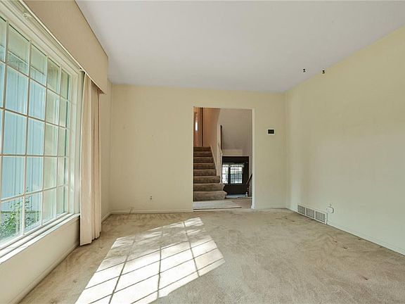 3rd image of 6705 N Dawn Ln