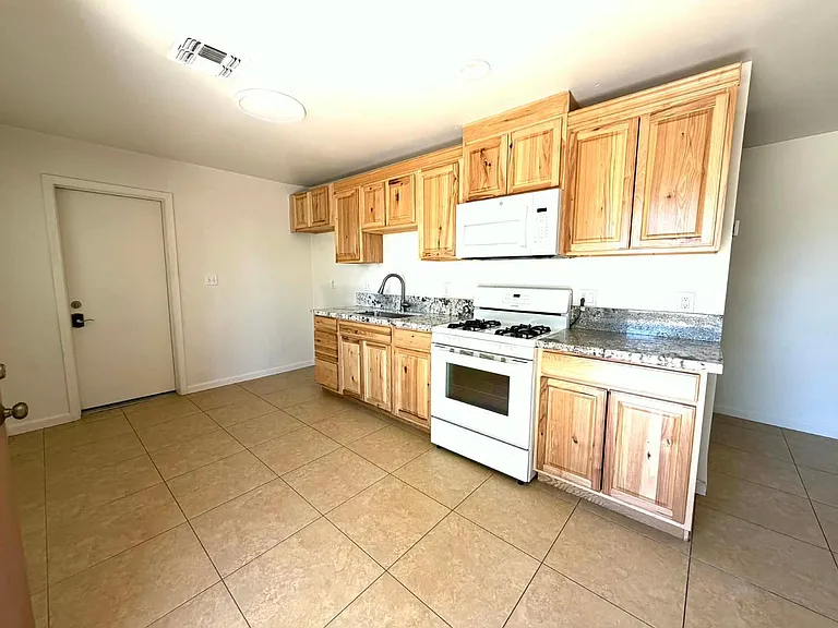 15841 N Sunny Ln #1 — Photo 5