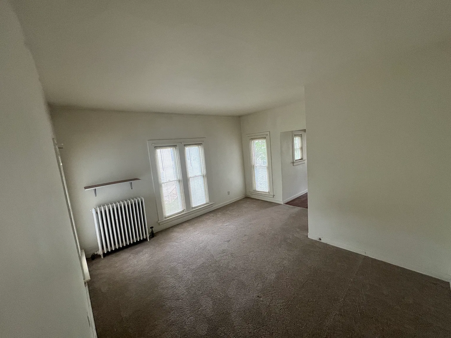Studio, $725 — Photo 3