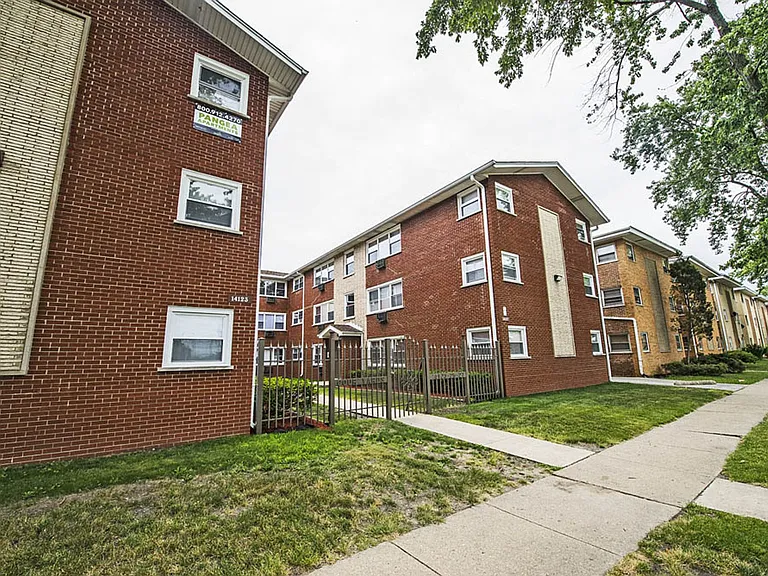 14123 S Tracy Ave — Photo 11