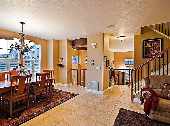 Dining Room & Hearth Room