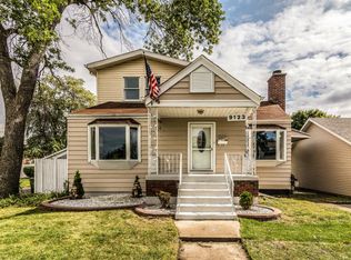 9123 S 52nd Ave, Oak Lawn, IL 60453