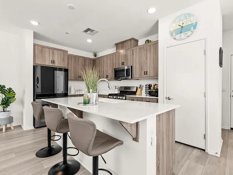359 Sweet Pl — Photo 11
