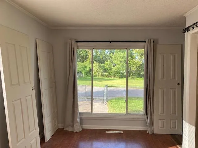 811 Minnie St — Photo 20