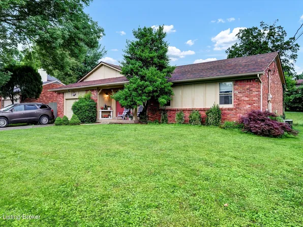 1015 Harmony Landing Rd, Goshen, KY 40026