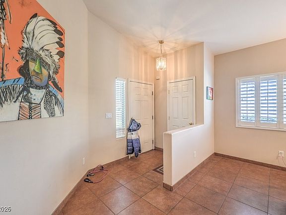 5th image of 8128 Chestnut Glen Ave