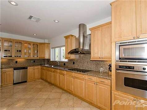 5th image of 16400 NE 30th Ave
