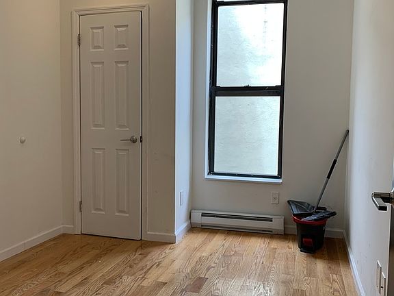 3rd image of 7 W 108th St #6D