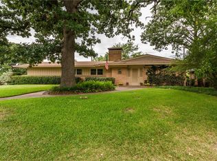 931 S French Ave, Denison, TX 75020