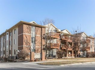 410 W Side Dr, Iowa City, IA