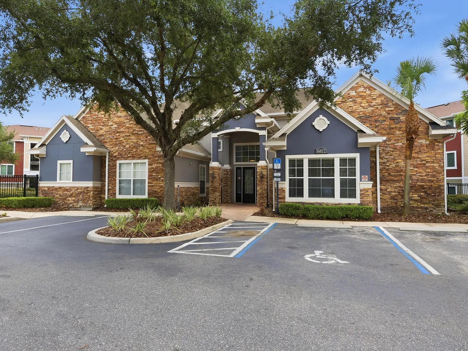 Westgate Apartments — Photo 3