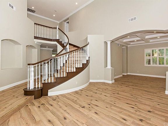2nd image of 16306 Gainsborough Ln