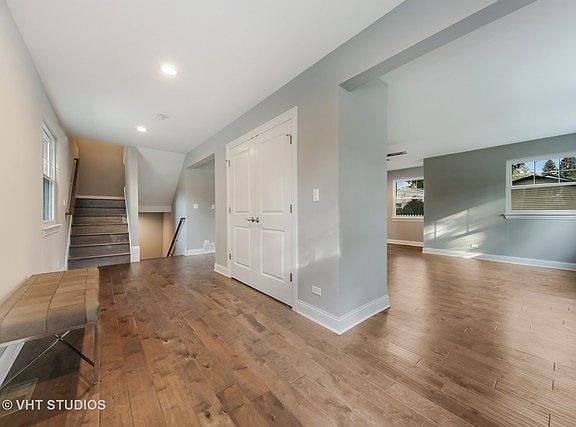 2nd image of 468 Whittier Ave