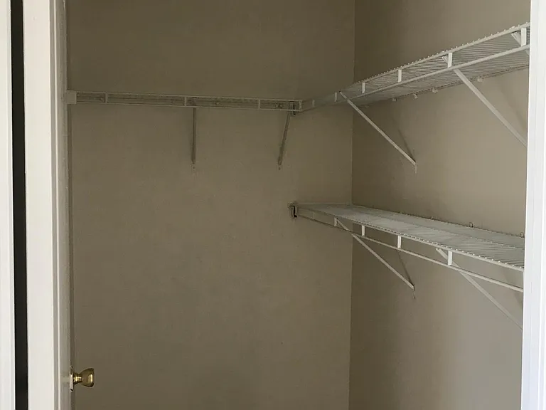 808 Margaret Ct — Photo 13