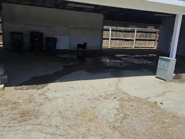 410 W Kimball Ave, Hemet, CA 92543