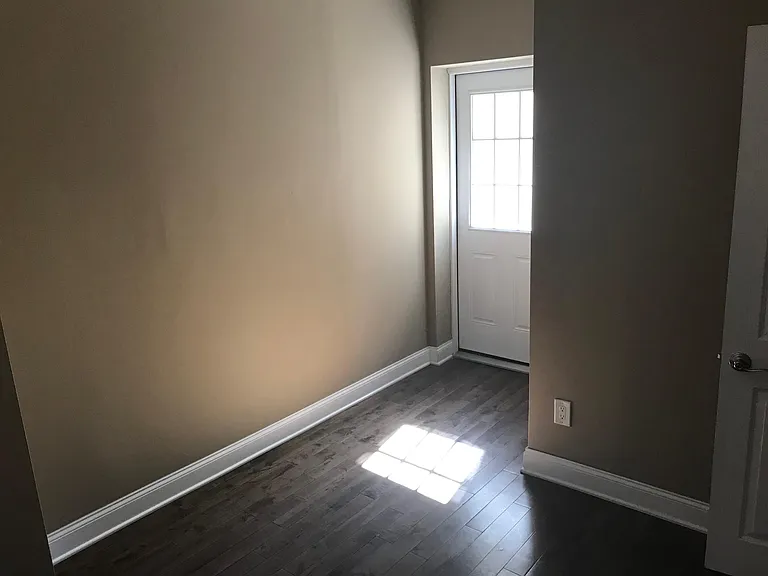 1820 W Girard Ave #2 — Photo 8