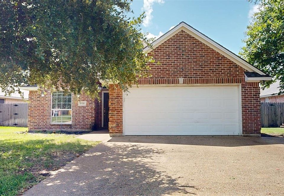 1st image of 908 Crystal Dove Ave