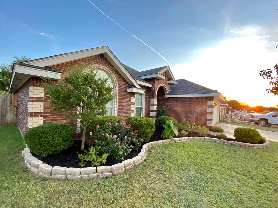 1st image of 4009 Karen Dr