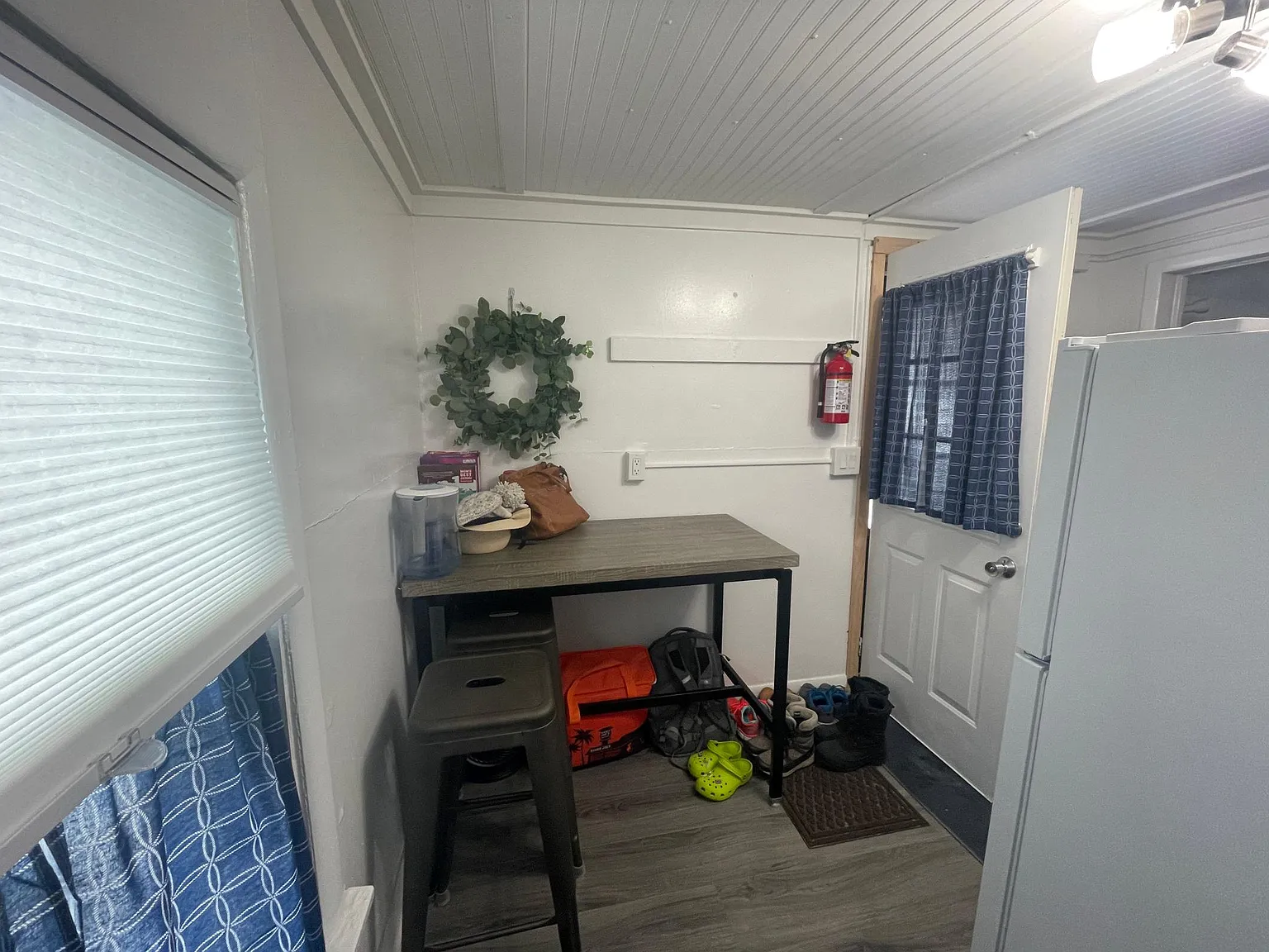 Studio, 375 sqft, $1,280 — Photo 4