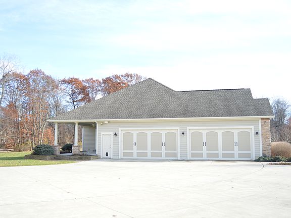 2nd image of 130 Stone Valley Dr
