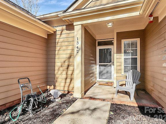 5th image of 1342 Saint Katherines Way
