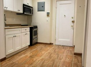 42-70 156th St #1CL, Flushing, NY 11355