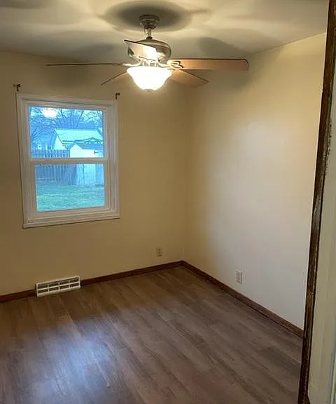 209 Avalon Ln — Photo 5
