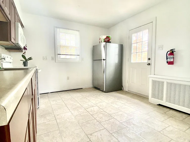 227 Chestnut St #1 — Photo 5