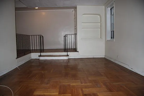 Rented by Lang Realty LLC | media 17