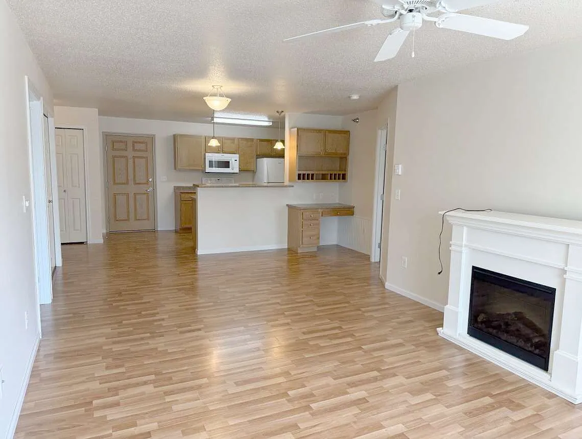 Maple Creek Apartments — Photo 3