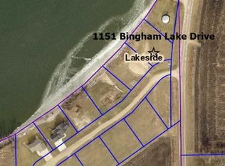 1151 Bingham Lake Dr, Bingham Lake, MN 56118