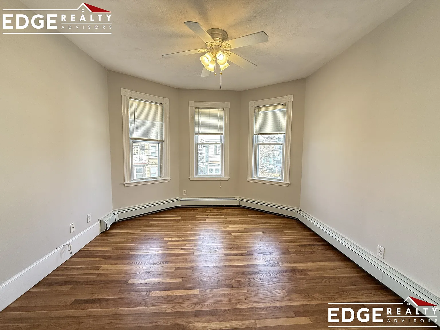 4 bed, 1600 sqft, $4,500 — Photo 3