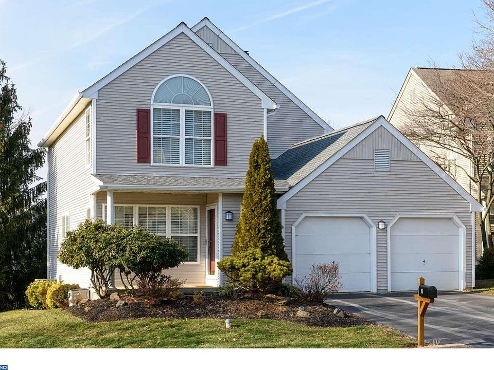 1st image of 11 Kingfisher Ln