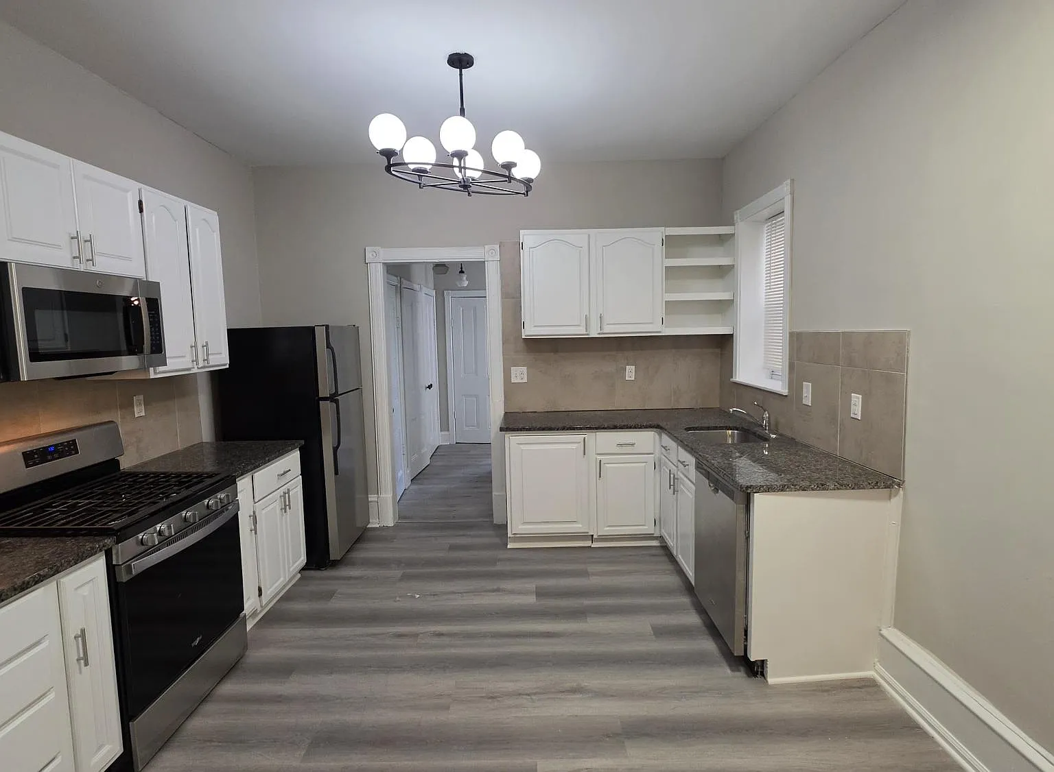 2 bed, 680 sqft, $1,695 — Photo 1