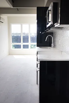 Rented by Manhattan Management LLC | media 40