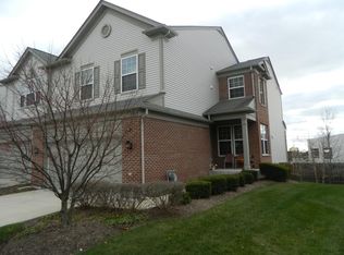 1557 Yellowstone Dr, Streamwood, IL 60107