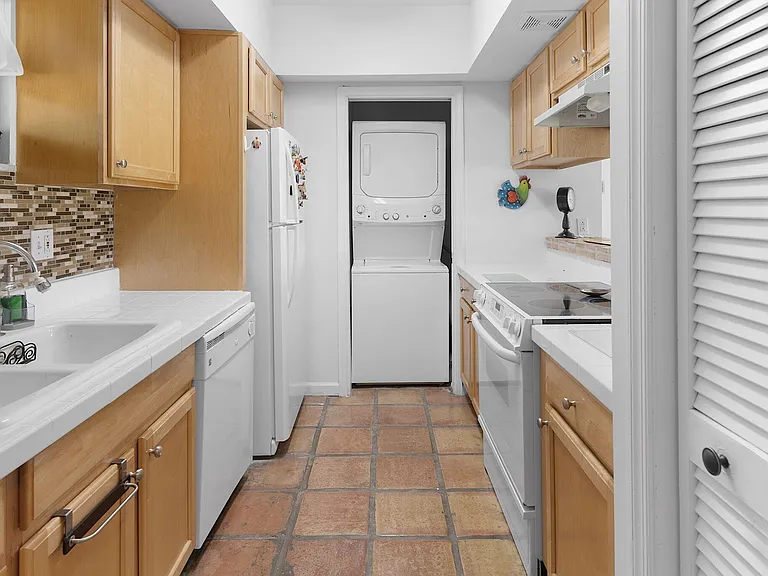 13334 Polo Club Rd #317 — Photo 5
