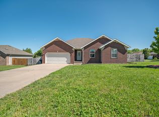 93 Zachary St, Fair Grove, MO 65648