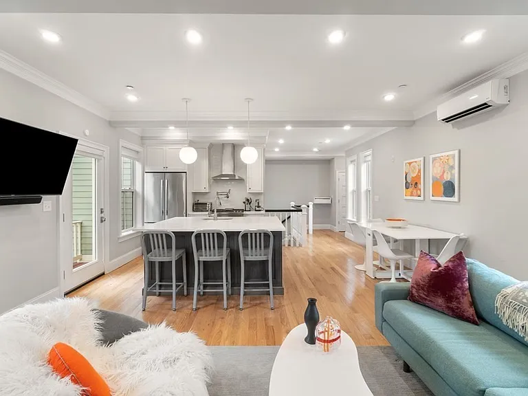 20 Tufts St #20 — Photo 4