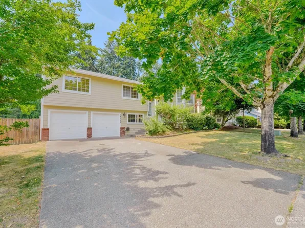 10728 211th Avenue Ct E, Bonney Lake, WA 98391