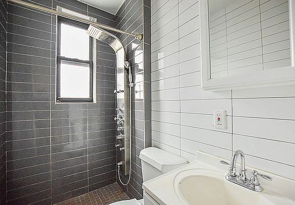 5th image of 402 E 136th St APT 13