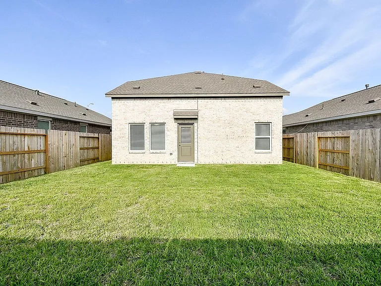 3045 Fantasy Terrace Dr — Photo 25