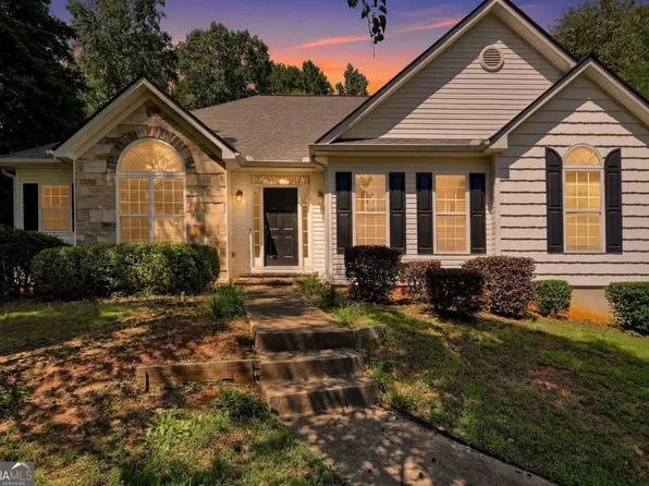 210 Amaranth Ct, Ball Ground, GA 30107