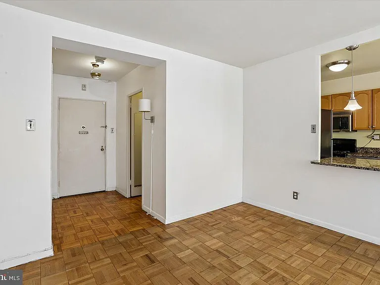 2475 Virginia Ave NW #220 — Photo 8