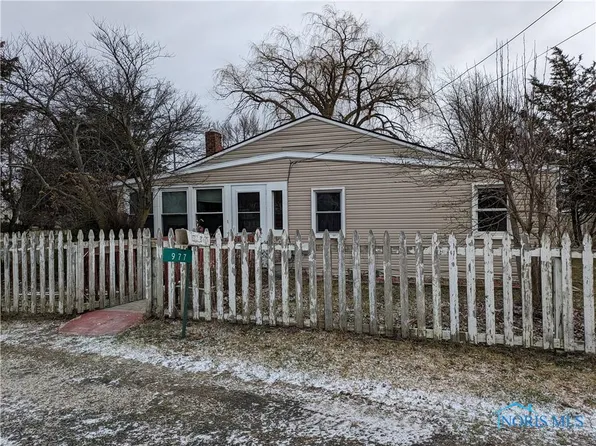 977 Julia St, Rocky Ridge, OH 43458
