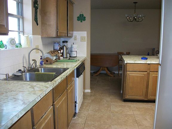 4th image of 1606 W Princess Jeanne Dr